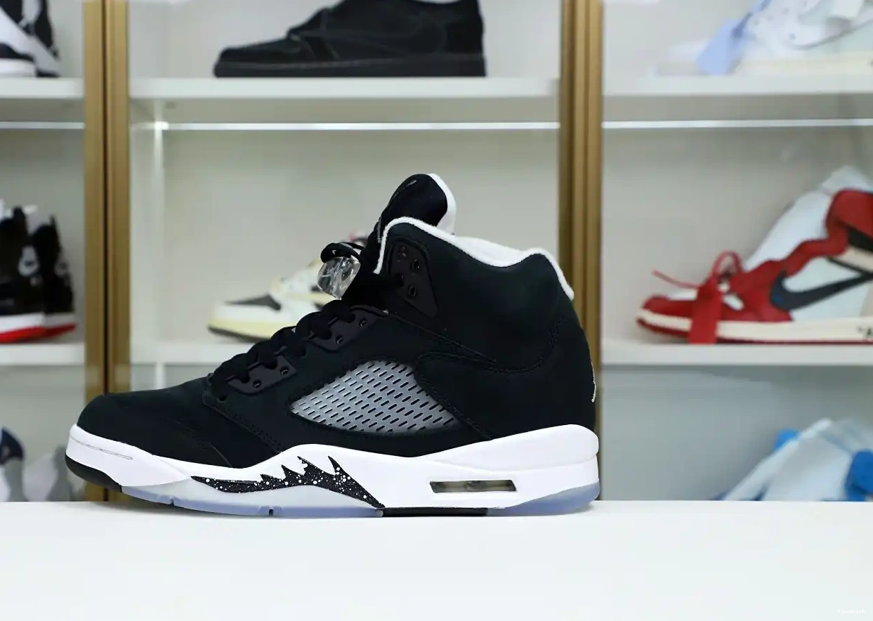 AIR 5 JORDAN 2021 RETRO 'OREO' 0704